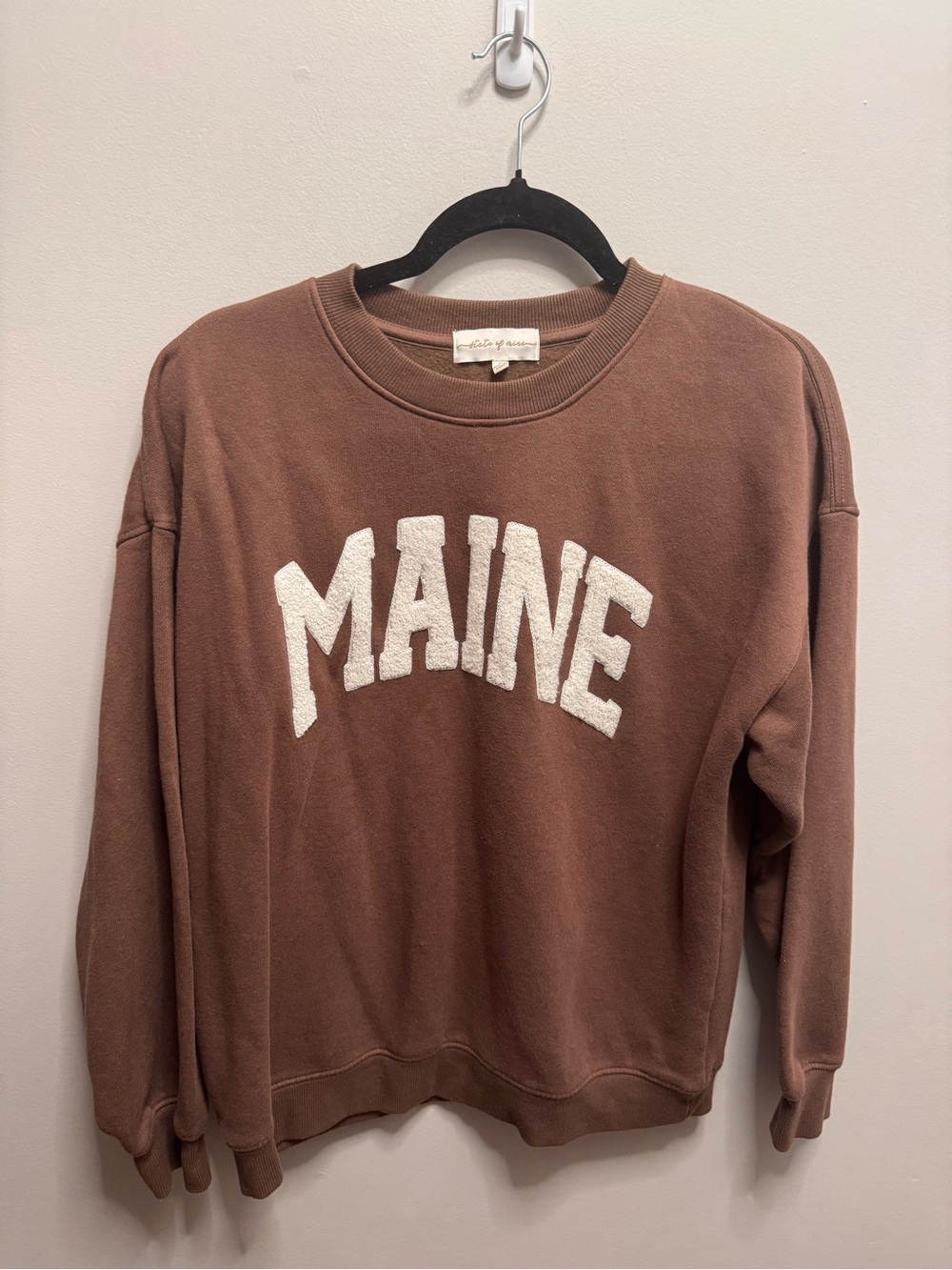 NWOT State of Mind Brown "MAINE" Crewneck Sweatshirt